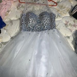 white short gown size 6/8